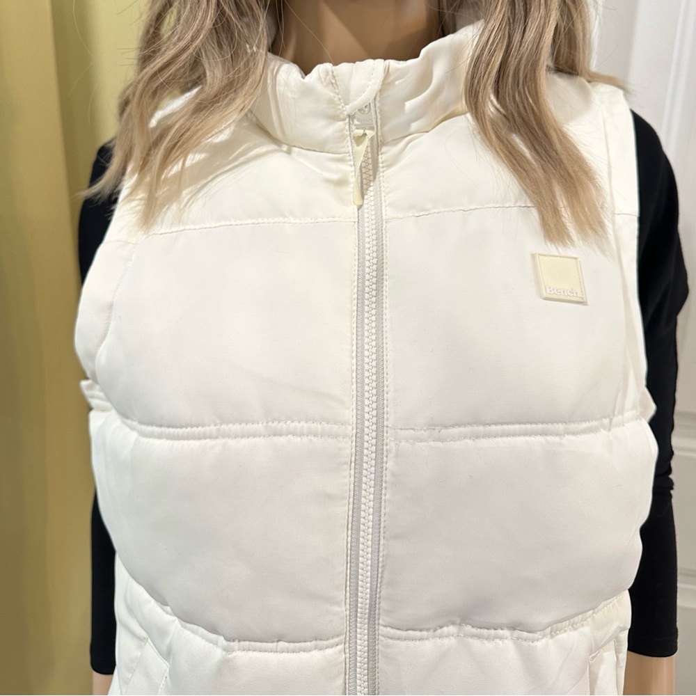 Bench Women's White Puffer Vest - Picture 5 of 10